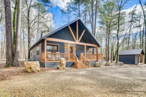 Broken Bow Cabin with Hot Tub about 5 Mi to State Park!